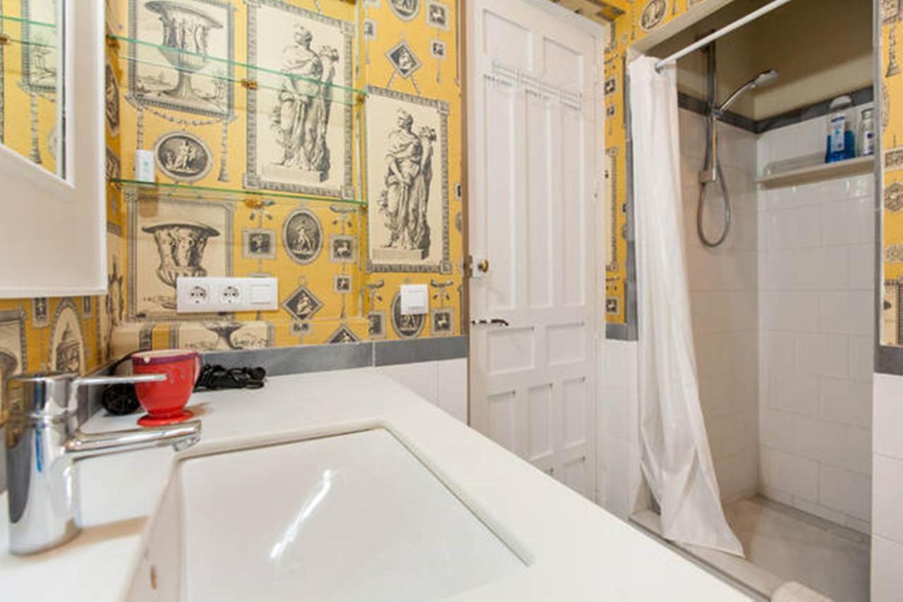 Apartamentos Rg Arenal Севиля Стая снимка