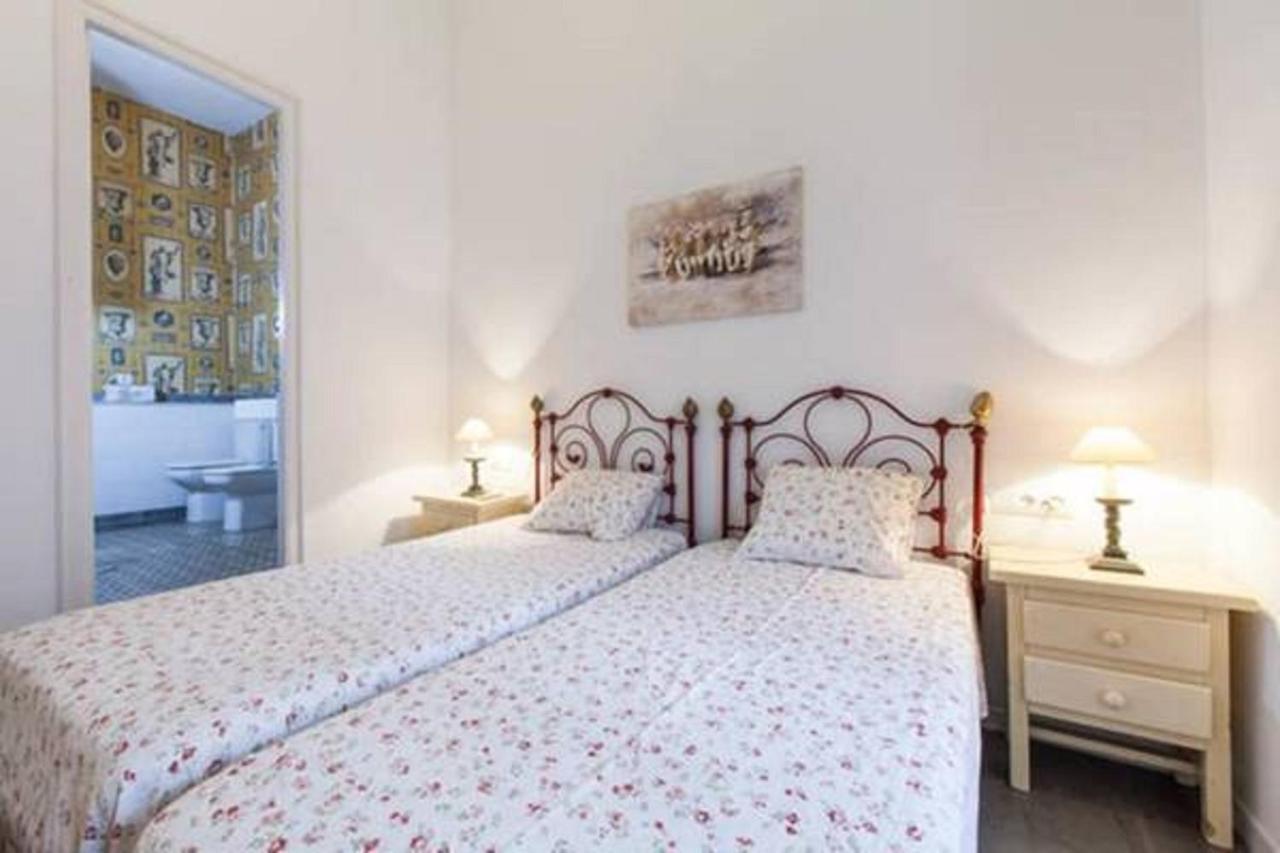 Apartamentos Rg Arenal Севиля Стая снимка