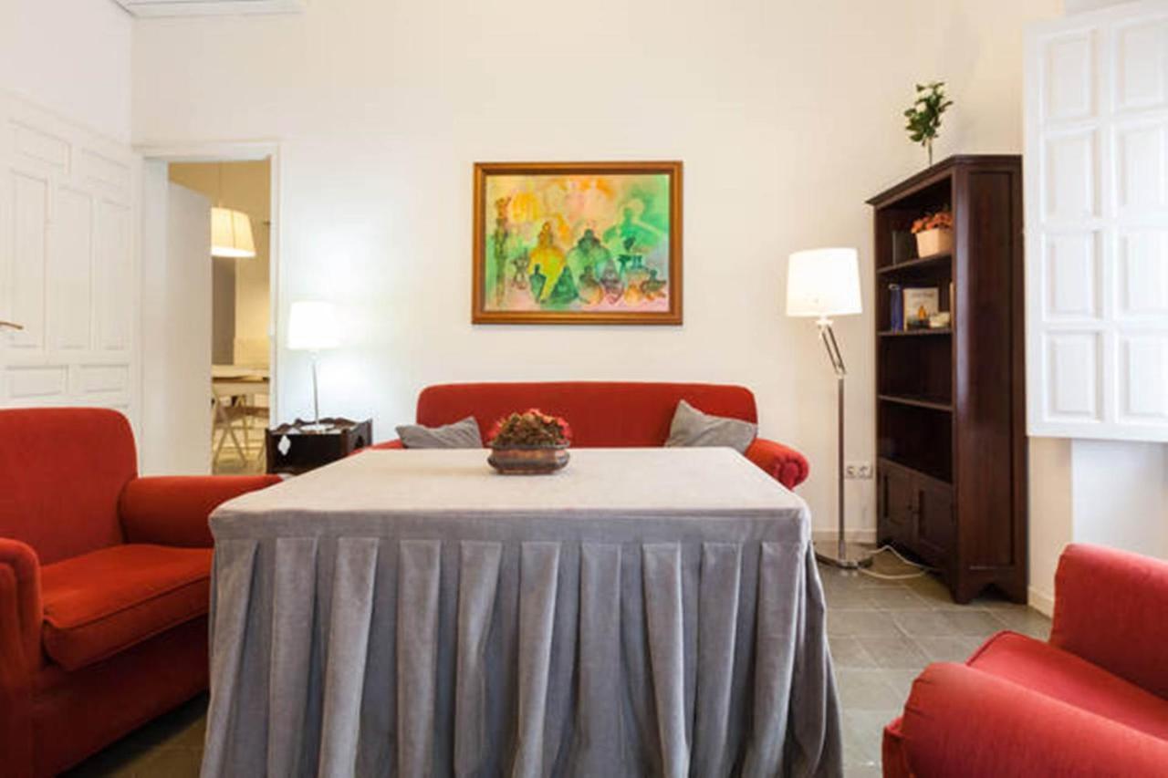 Apartamentos Rg Arenal Севиля Стая снимка